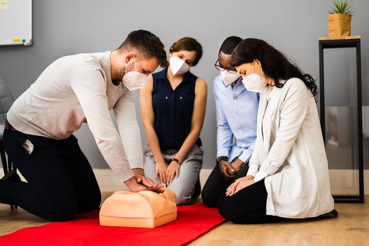 The Difference Between BLS and CPR Certification