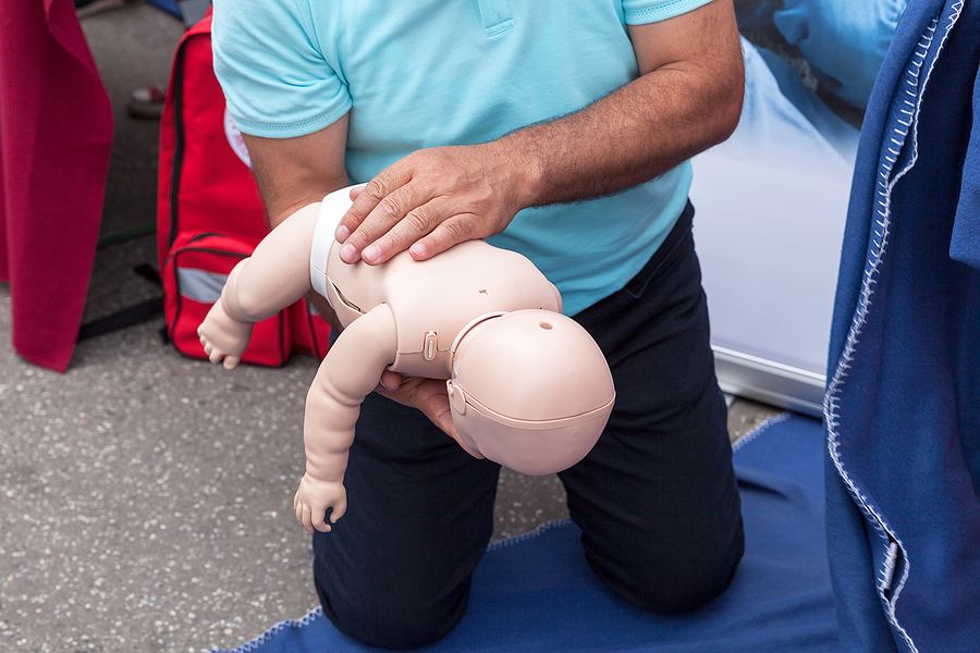 How to Perform First Aid for a Conscious Choking Casualty